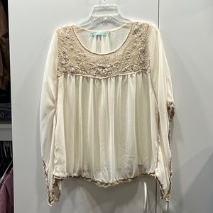 Maurice’s White Top